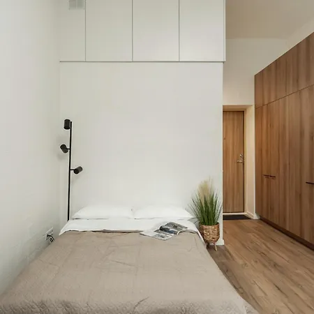 Apartment Air 210
